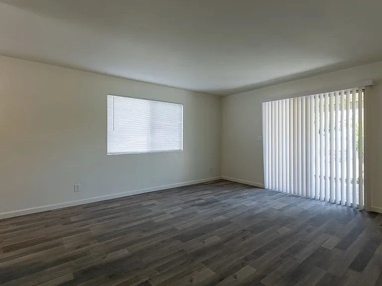1017-1031 E Fairmount Ave #1019 — Photo 6