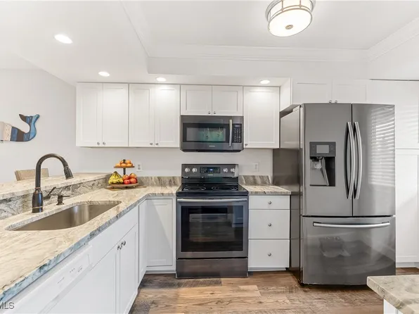 321 Cape Coral Pkwy W APT 102, Cape Coral, FL 33914