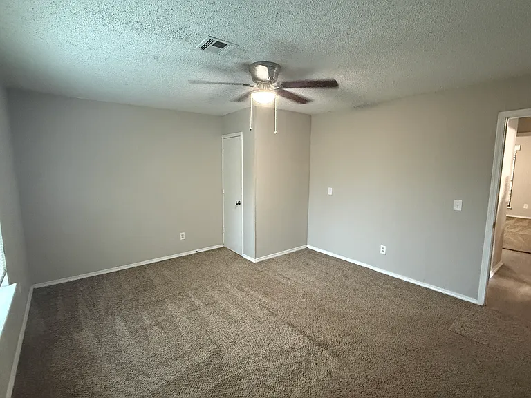 1110 W Birmingham Pl — Photo 14