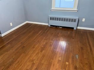 583 Terry Pl, Valley Stream, NY 11580