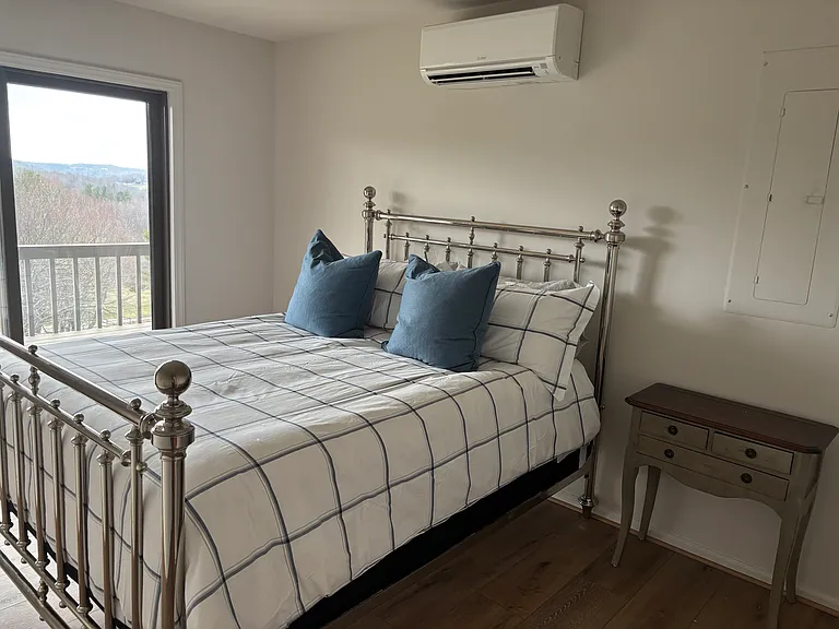 Bedroom 3 on lower floor
