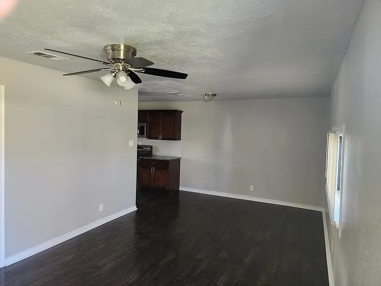4626 Kelton Dr — Photo 6