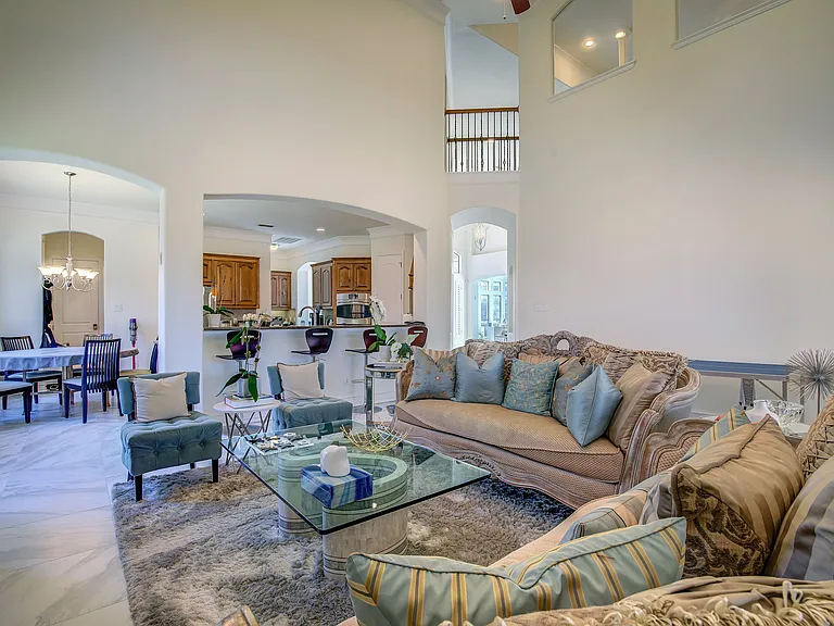 6815 Sawmill Rd — Photo 13