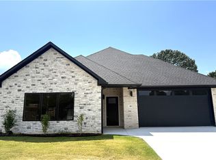 103 Harbor Cir, Russellville, AR 72802