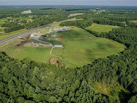 4th image of 1921 Strickland Rd