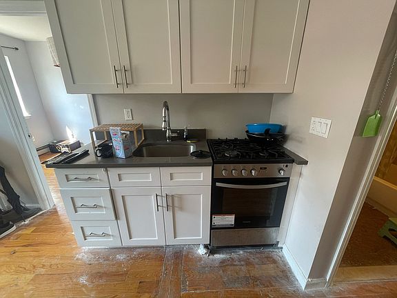 4th image of 41 Rockaway Ave Unit 1A