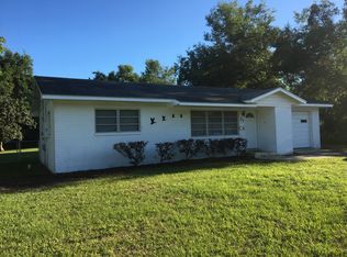 27 Lake Dr, Debary, FL 32713