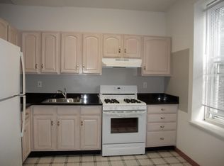2001 Green St APT 2F, Philadelphia, PA 19130