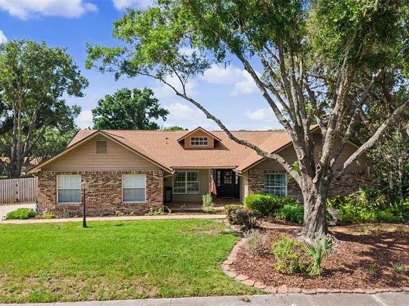 3916 Broomsedge Ln, Valrico, FL 33596