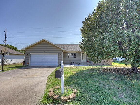2nd image of 1610 Sophia Street