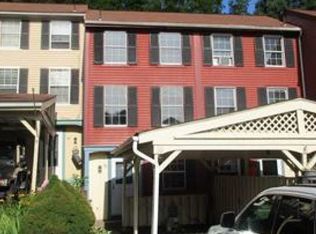 30 Rising Trail Dr, Middletown, CT 06457