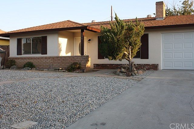 1st image of 855 E Vista Del Monte