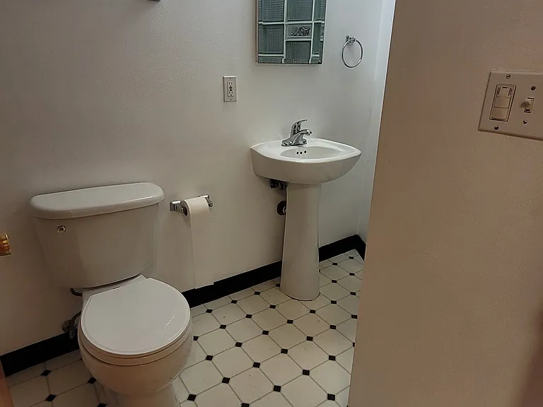 Shared full bathroom