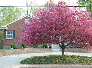 3150 Lexington Rd, Louisville, KY 40206