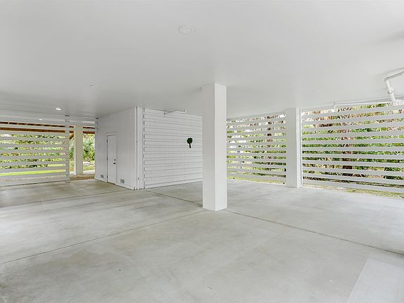 3rd image of 737 Vinca Way