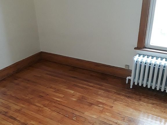 5th image of 5939 S Maplewood Ave #2