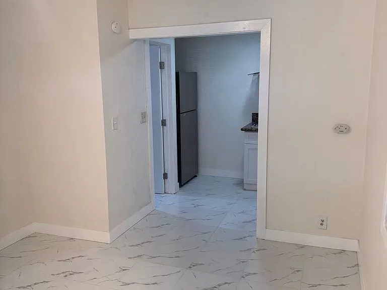 819 S Cypress Ave — Photo 9