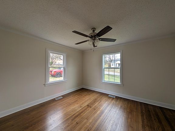 5th image of 1704 West Ave
