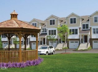 202 Woodland Hls #202, Trumbull, CT 06611