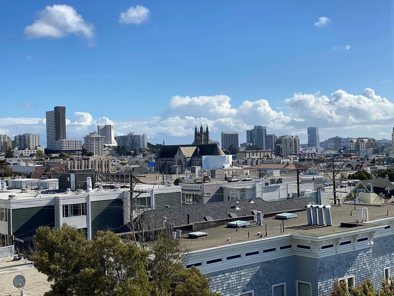 2 bed, 1098 sqft, $5,600 — Photo 4