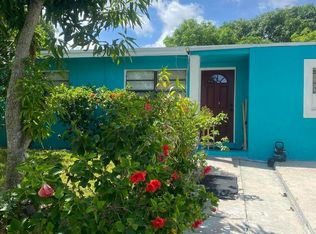 200 Ficus Tree Dr, Lake Worth, FL 33462