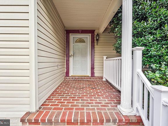5th image of 8810 Moverly Ct