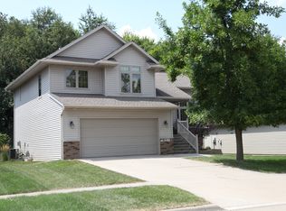 2400 Belmont Dr, Coralville, IA 52241