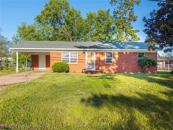 826 Church Ave, Mulberry, AR 72947