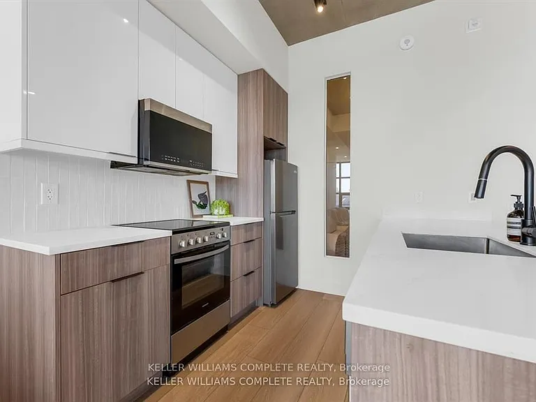 24 Augusta St #806 — Photo 2