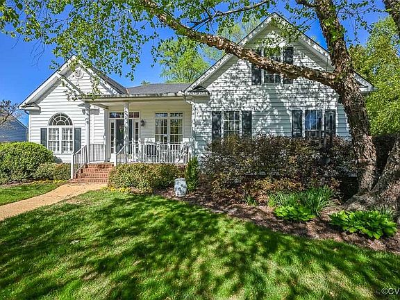 3rd image of 8557 Meadowsweet Dr