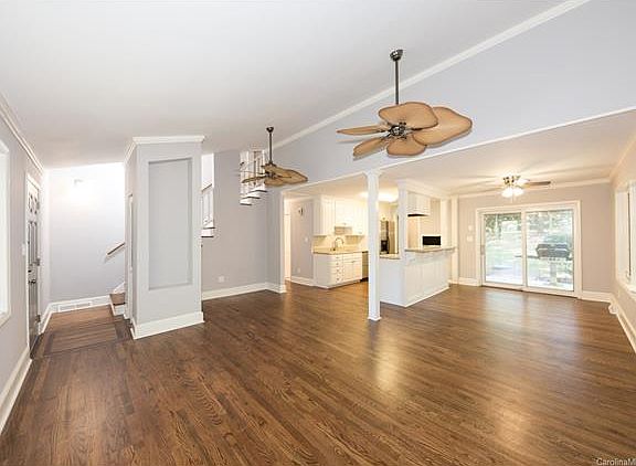 5th image of 412 Lake Shore Dr