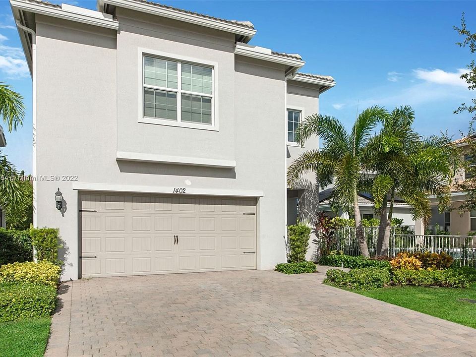 1st image of 1402 Myrtle Oak Ter #1402