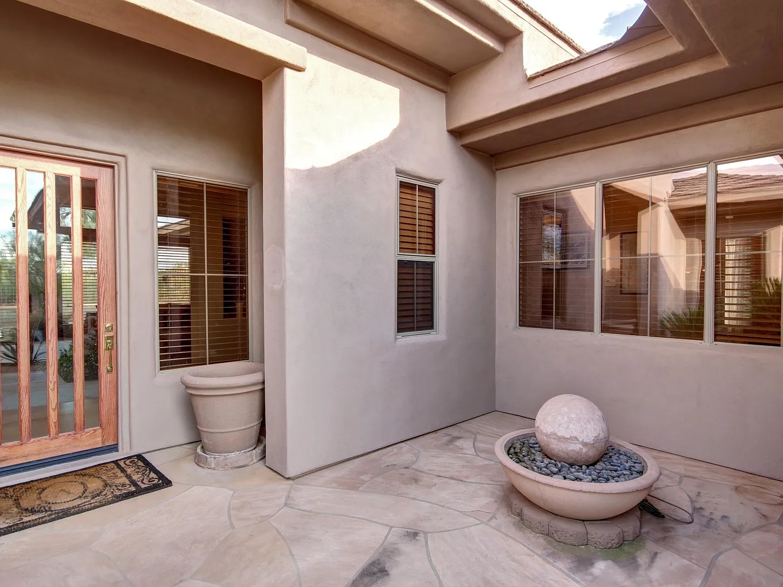 2 bed, 2.5 bath, 2485 sqft, $7,000 — Photo 3