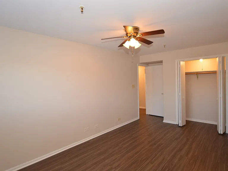 Renovated Apartment With In-Unit Washer-Dryer & Garage Parking! — Photo 30