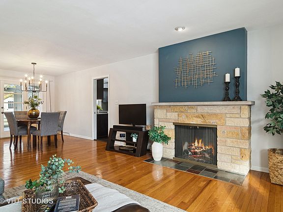 3rd image of 304 S Kenilworth Ave