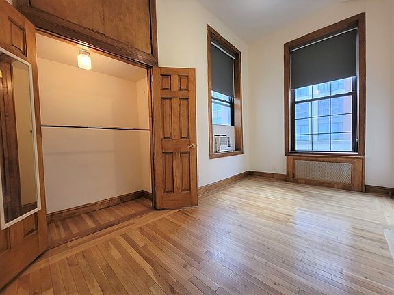 4th image of 49 Park Ave #2Q