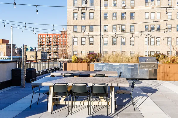 Rented by MNS | media 18