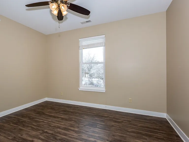 2179 Sycamore Rd — Photo 10