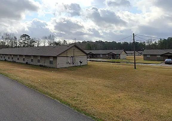 4th image of 306 Powell Dr #4682