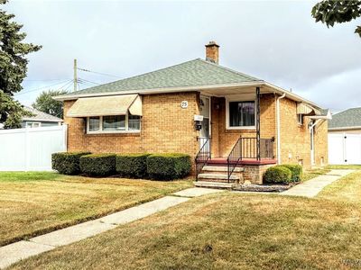 75 Nandale Dr, Cheektowaga, NY, 14227