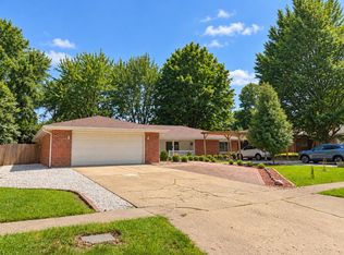 2112 Westchester Blvd, Springfield, IL 62704