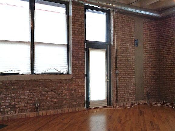 2nd image of 4101 S Michigan Ave APT 216