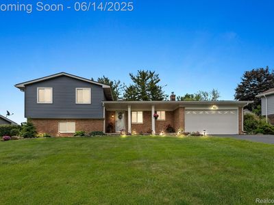 760 W Oxhill Dr, White Lake, MI, 48386