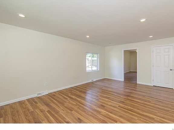 2nd image of 4014 Geraldine Ave