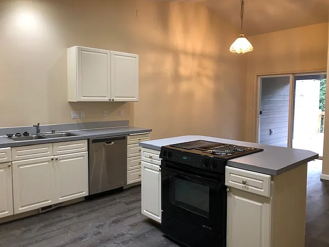 15309 NE 181st St #A — Photo 3