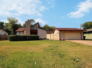 2925 N Terrace Dr, Wichita, KS 67220
