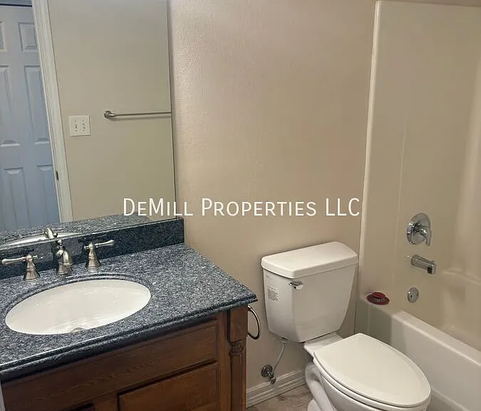2559 S Linden Ave #3 — Photo 11