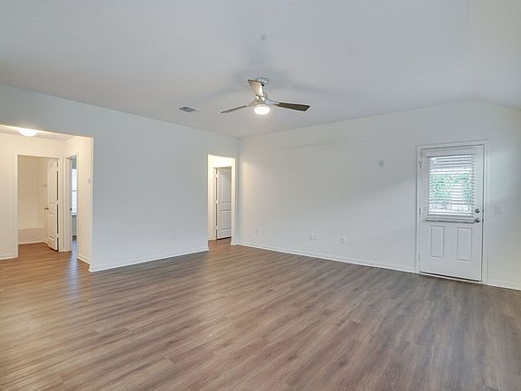 3rd image of 403 Pentire Way