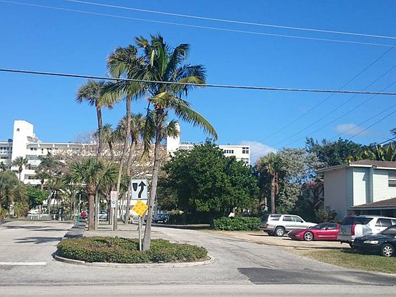3rd image of 512 Se 20th Avenue