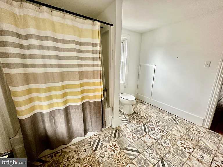 241 High St — Photo 11